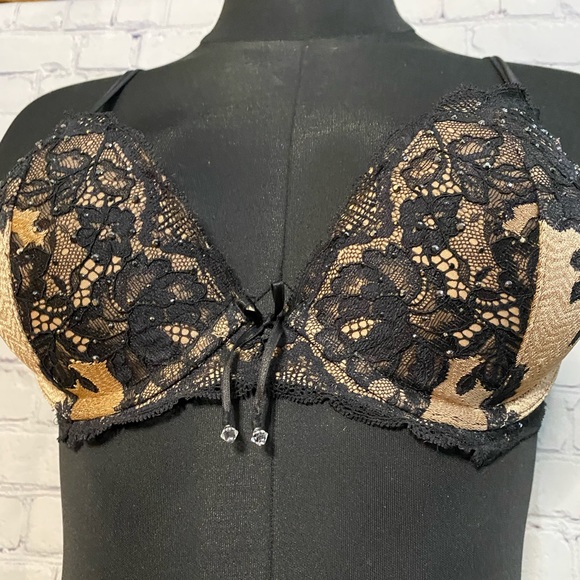 Victoria’s Secret 34B - Picture 5 of 7